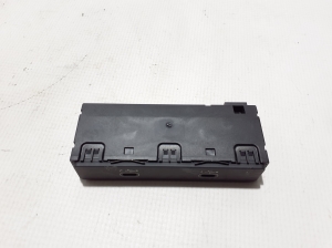 AUDI A6 C8 (2018–2025) USB-Anschluss 4N1035736 - 4