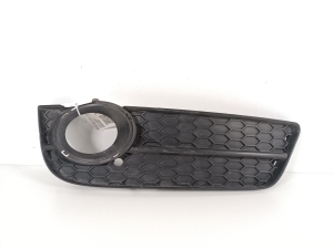  Front bumper fog lamp cover 