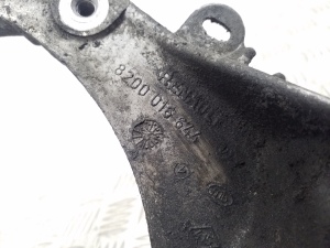 NISSAN Primastar X83 (2001–2014) Lichtmaschinenhalter 8200016644 - 3