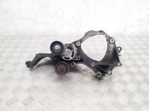 NISSAN Primastar X83 (2001–2014) Lichtmaschinenhalter 8200016644