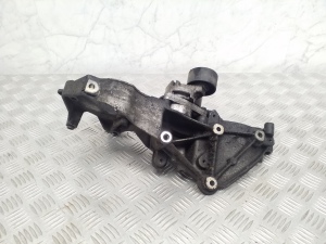 NISSAN Primastar X83 (2001–2014) Lichtmaschinenhalter 8200016644 - 4