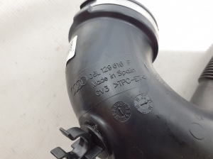 AUDI A6 C8 (2018–2025) Luftansaugschlauch 06L129616F - 3