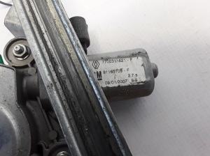 Opel Vivaro A (2001–2014) Priekšējo durvju logu pacēlājs 7700311821 - 2