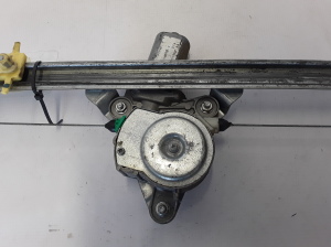 Opel Vivaro A (2001–2014) Priekšējo durvju logu pacēlājs 7700311821 - 5