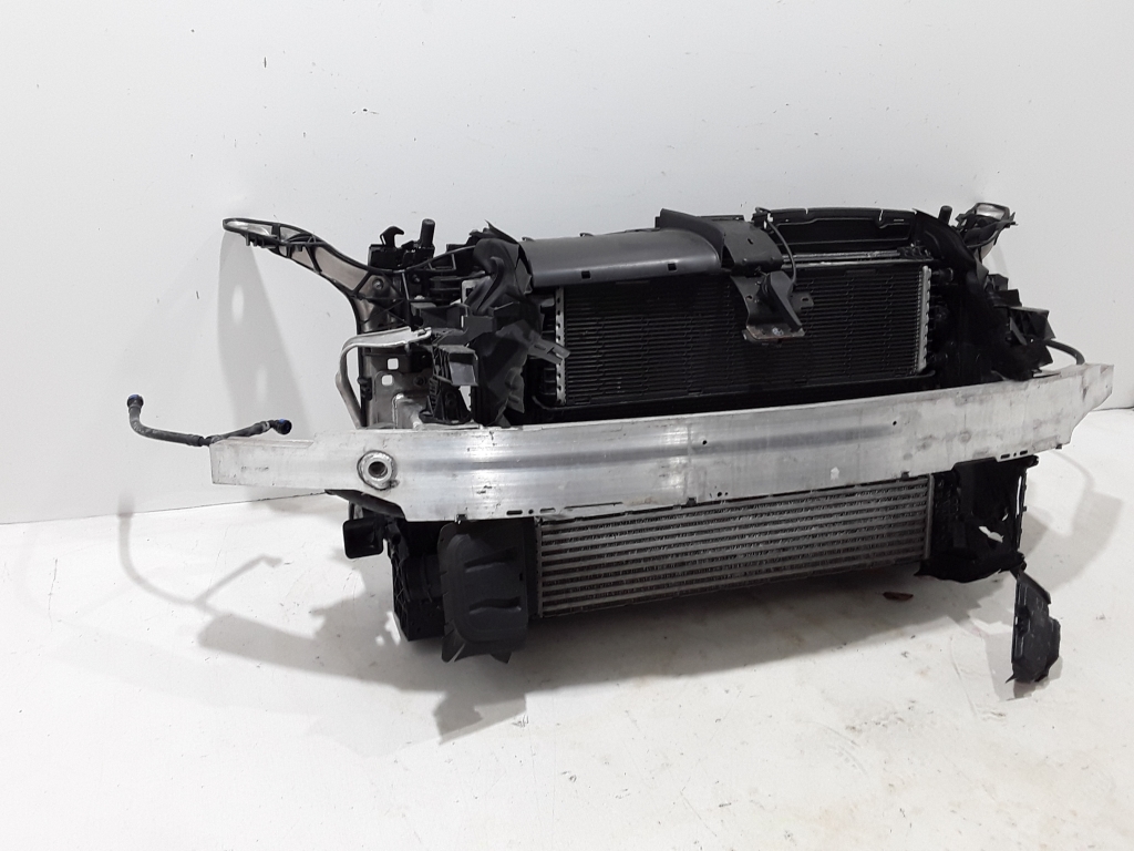 AUDI A6 C8/4K (2018-2024) Aušinimo radiatorių komplektas 24971255