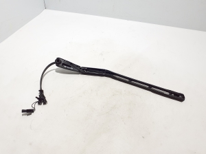  Windshield wiper blade 