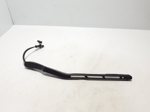   Windshield wiper blade 