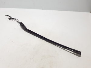  Windshield wiper blade 