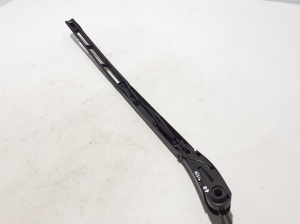  Windshield wiper blade 