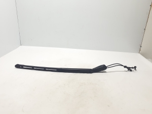   Windshield wiper blade 