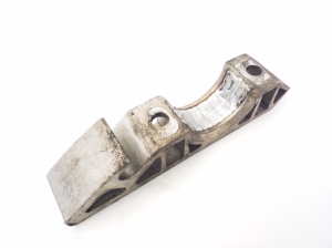 Porsche Cayenne (2010–2017) Front anti-roll bar bracket 7L0411063B - 3