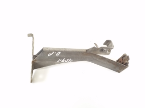 Halter Unterfahrschutz vorne - A2075240240
