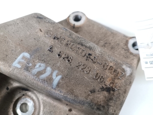 Mercedes Benz G-Class 463 (1990–2018) Motorhalter A6282230604 - 2