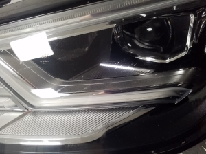 AUDI Q5 (2017–2026) Esituli 80A941033C - 4