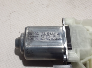 AUDI Q4 e-tron I (2021–2026) Front door window regulator motor 4K0959811A - 2