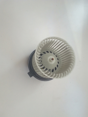 Opel Corsa F (2019–2026) Heater blower motor 7015011001 - 2