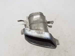VOLVO V90 (2016–2026) Summuti otsik 32227059 - 3
