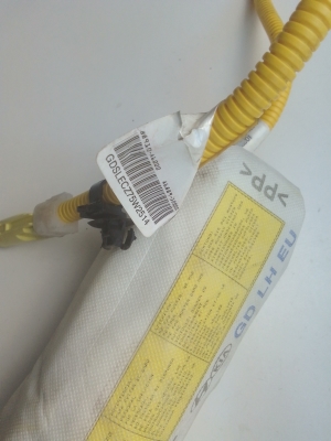 Hyundai i30 (2011–2017) Priekšējā sēdekļa drošības spilvens 88910A6000 - 3