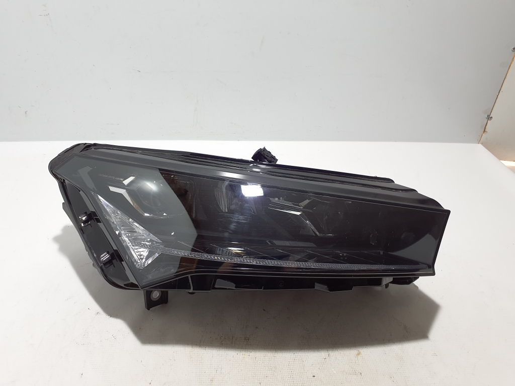 Skoda Enyaq iV I (2020–2026) Scheinwerfer vorne 5LB941016A Skoda Enyaq iV I (2020–2026) Scheinwerfer vorne 5LB941016A