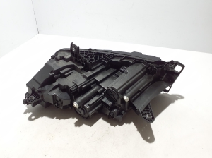 Skoda Enyaq iV I (2020–2026) Scheinwerfer vorne 5LB941016A - 6
