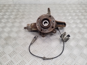 Front wheel hub - 