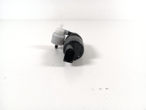 BMW X3 G01 (2017–2026) Front windshield washer pump 7388349 - 2