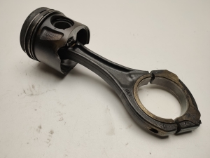   Connecting rod 