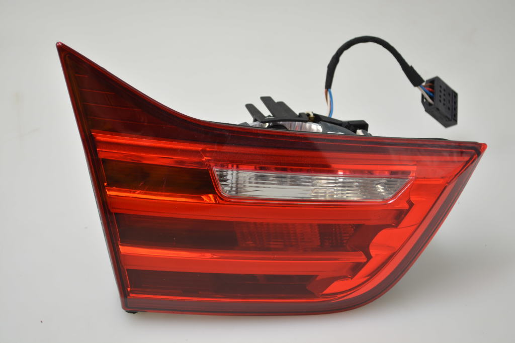 BMW 4 Series F32/F33/F36 (2013-2020) Left Side Tailgate Taillight 7296101 25082565