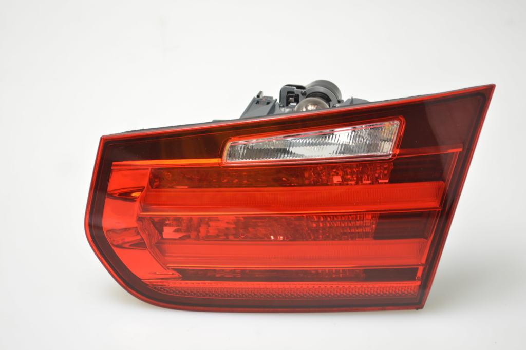 BMW 3 Series F30/F31 (2011-2020) Right Side Tailgate Taillight 7371112 25082551
