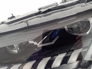 AUDI Q7 (2015–2026) Esituli 4M0941085C - 3