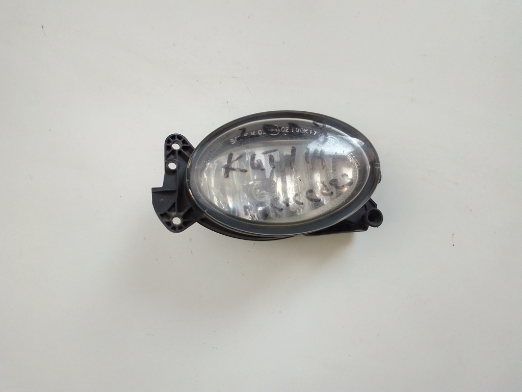 MERCEDES-BENZ C-Class W204/S204/C204 (2004-2015) Front Right Fog Light A1698201656 25023641