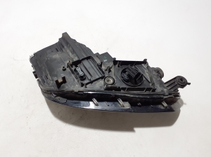 AUDI A4 B9 (2015–2026) Esituli 8W0941033 - 3