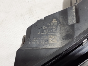 AUDI A4 B9 (2015–2026) Esituli 8W0941033 - 6