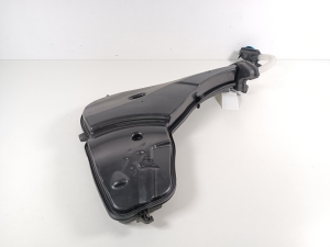  Windscreen washer tank front 