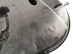  Windscreen washer tank front 