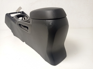 Kia Sportage (2010–2016) Center console - 3