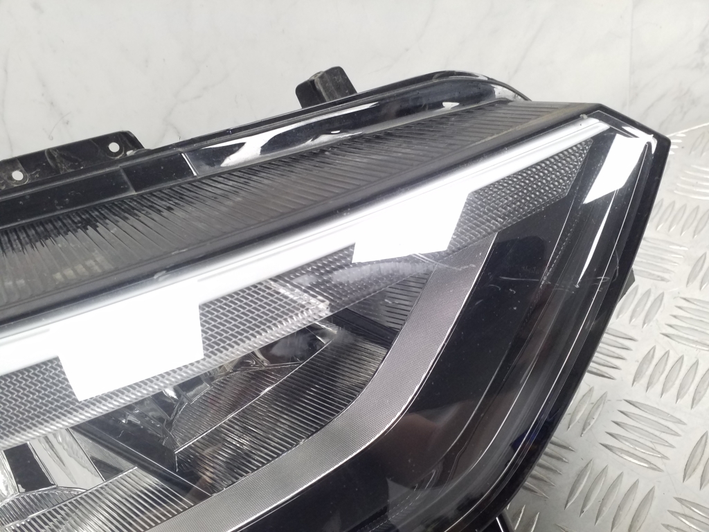 VOLKSWAGEN ID.3 1 generation (2019-2023) Front Right Headlight 10B941006A 25034330