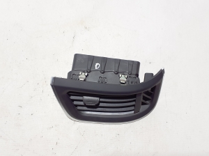 RENAULT Trafic lV (2022–2026) Dashboard air vent grilles 687603893R - 4