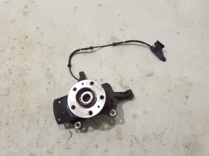 Front wheel hub