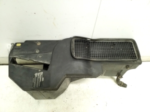 Mercedes Benz G-Class 463 (1990–2018) Innenraumluftfiltergehäuse A4638300203 - 2