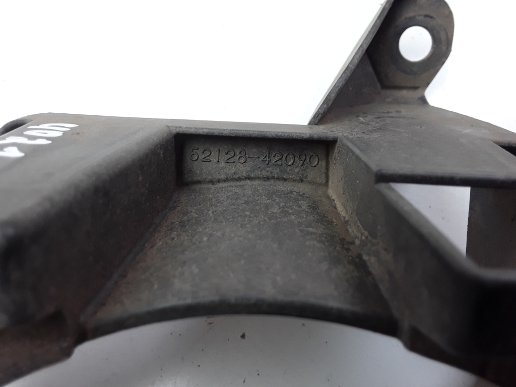 TOYOTA RAV4 4 generation (XA40) (2012-2018) Priekšējais kreisās puses miglas turētājs 5212842090 25098507