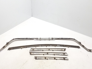 RENAULT Trafic lV (2022–2026) Front grille chrome trim - 3