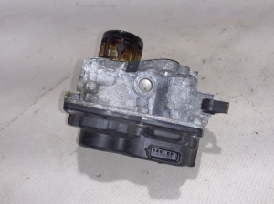  EGR valve 