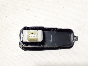 RENAULT Trafic lV (2022–2026) Front door glass switch 809618689R - 4