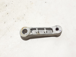   Engine holder 