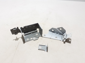   Front fender bracket  - 631455452R 