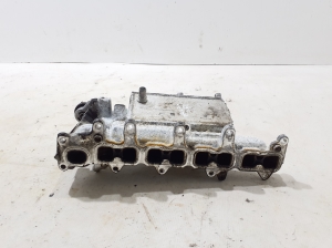  Intake manifold 