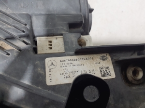 Mercedes Benz CLS-Class 257 (2018–2026) Esituli A2579068300 - 3