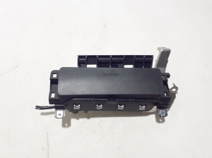 Knee airbag - 7390078010