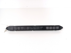 Mercedes Benz G-Class 463 (1990–2018) Aizmugurējā spārna ventilācijas reste A4638300003 - 2